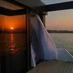 Aqva The Exclusive Water Loft In Venice