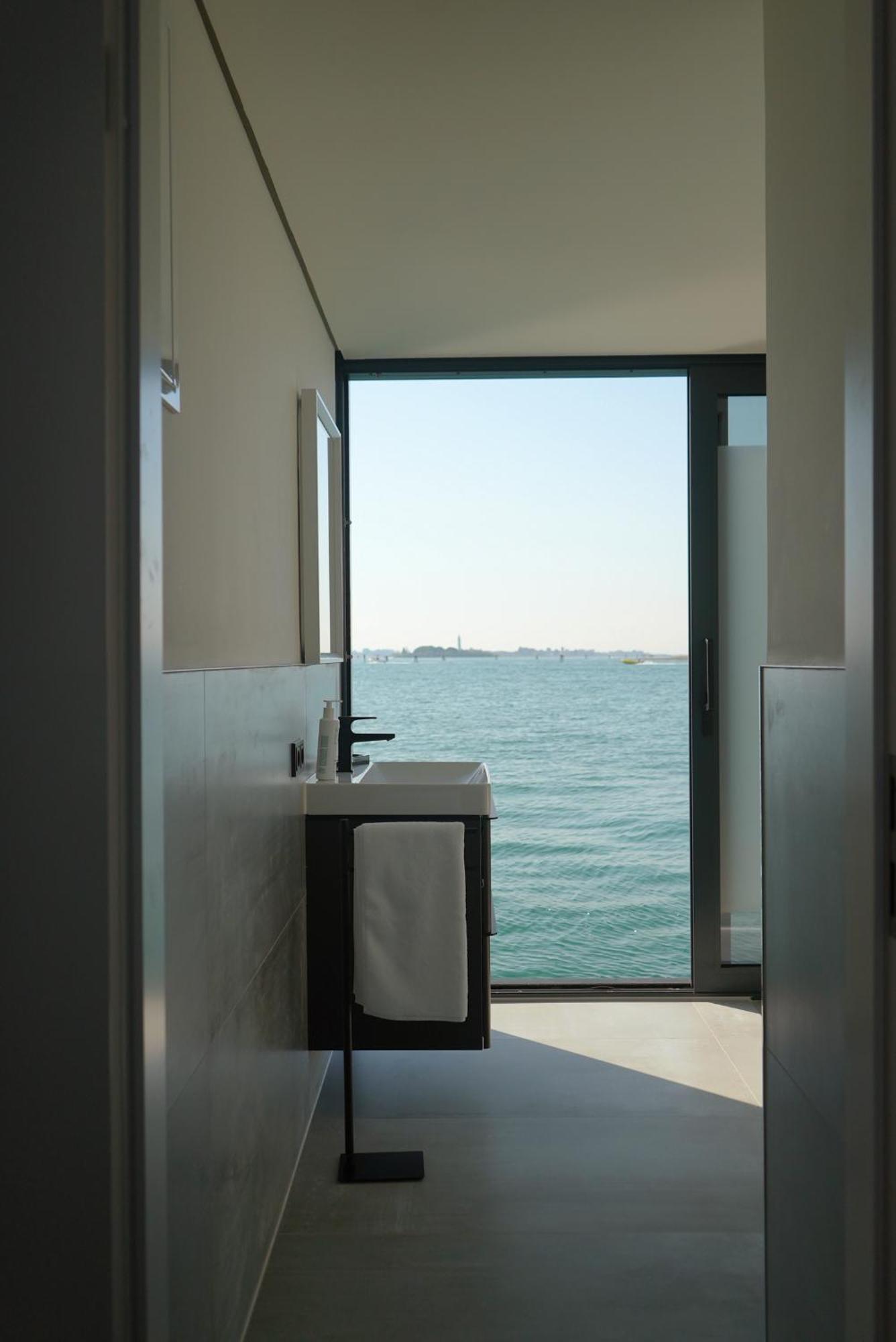 Aqva The Exclusive Water Loft In Venise
